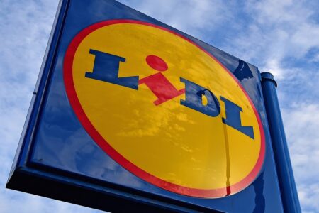Lidl Hellas offers 108.000 euros to “The Smile of the Child”